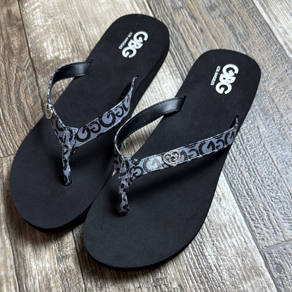 GBG Los Angeles Black and Gray Sandals with Braided Straps, Size 11